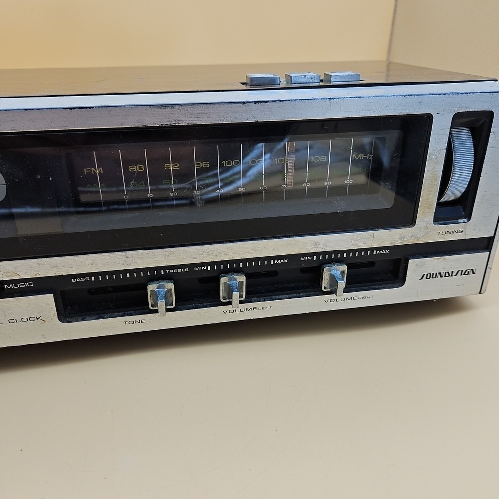 Vintage Flip Clock Radio Sound Design Model 3933 AS IS FOR PARTS - Picture 3 of 8